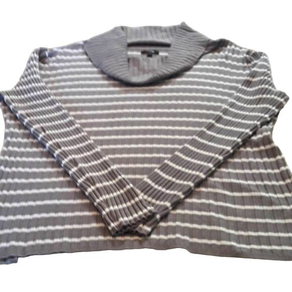 Womens Sz XL Gray White Striped Ribbed Cowl Neck Lightweight Sweater APT 9 - Picture 1 of 10